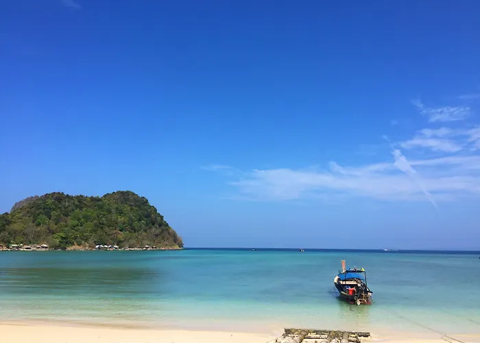 Phi Phi Little Star
