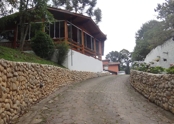 Hotel barato: Pousada Cravo Canela De Campos Do Jordao