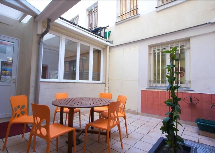  Auberge Internationale Des Jeunes