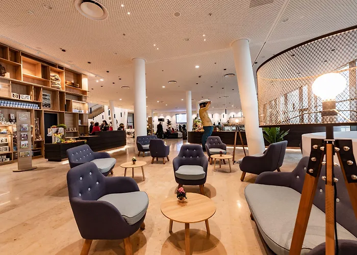 Pet Friendly hotel: Jufa Hotel Hamburg Hafencity