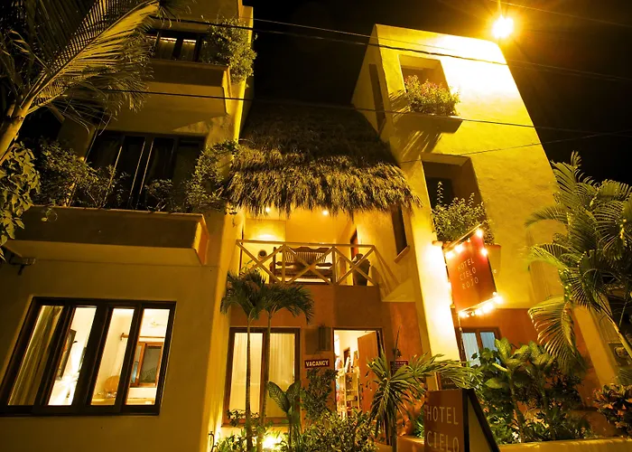 Hotel with view: Hotel Cielo Rojo