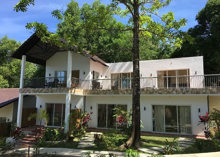 Ping pong hotels Le Forest