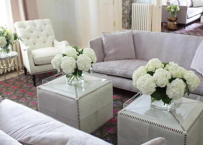 4 star hotel: 33 Main