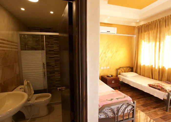 Sun Rise Hostel & Tours