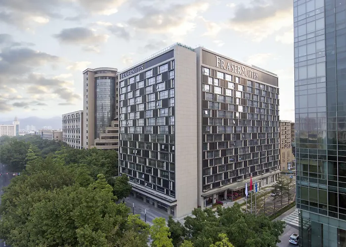 Apart hotel: Fraser Suites Shenzhen: Infinity Pool & Business Zone Convenience