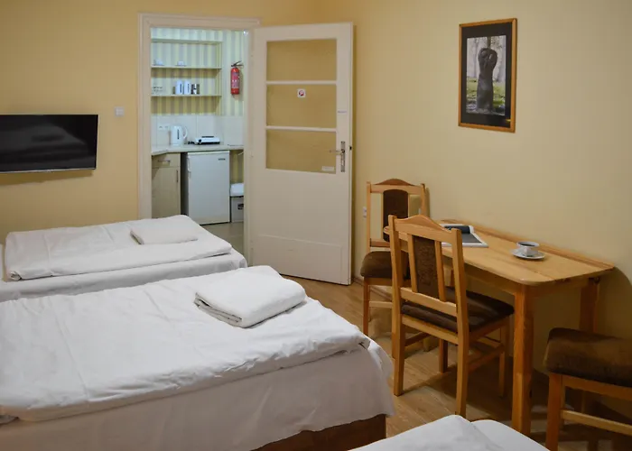 Casa de huéspedes: Cybulskiego Guest Rooms