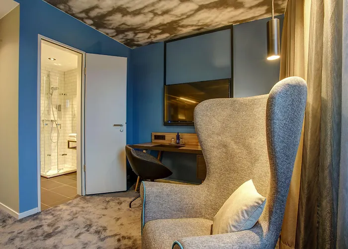 Boutique 125 Hamburg Airport By Ina