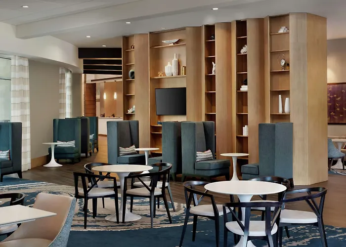 Hampton Inn & Suites Teaneck/Glenpointe
