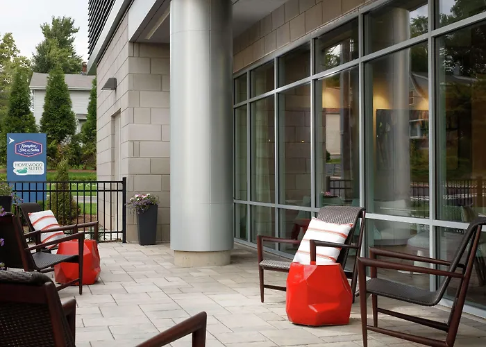 Hampton Inn & Suites Teaneck/Glenpointe