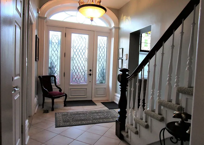 Hotels With Four Stars Sir Isaac Brock B&B Luxury Suites