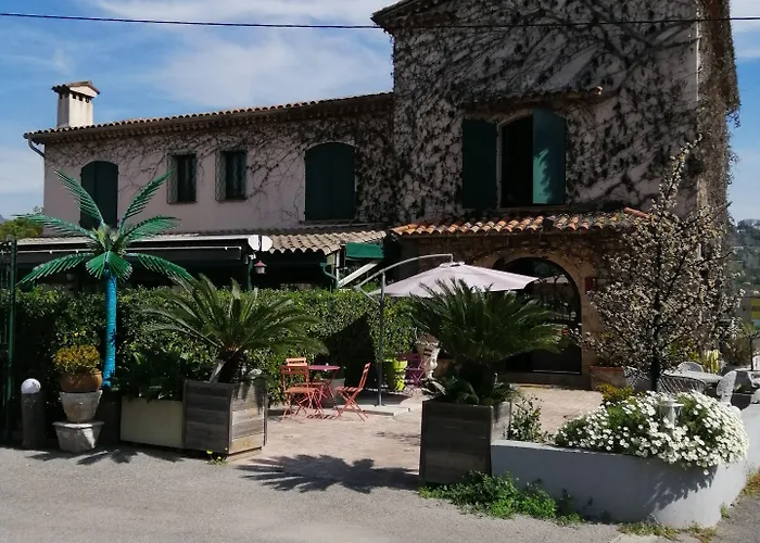 Hôtel accueillant les animaux: Auberge les Aromes