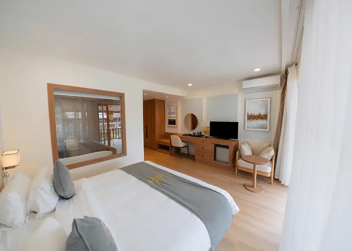 Maison Lake View Luang Prabang