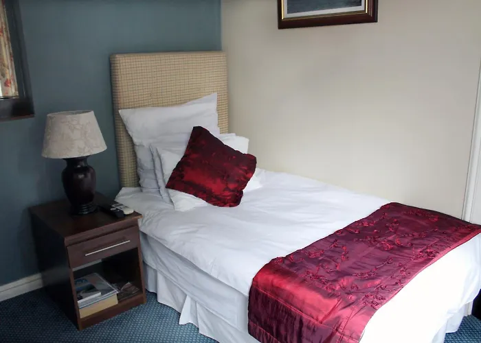Guest house: Silver Oaks Boutique Hotel
