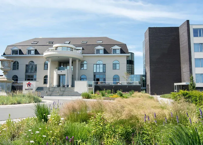 Hotel Acropolis Op het sportiefste park van de kust