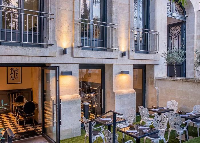 Hotel Jacuzzi: Le Palais Gallien Hotel & Spa