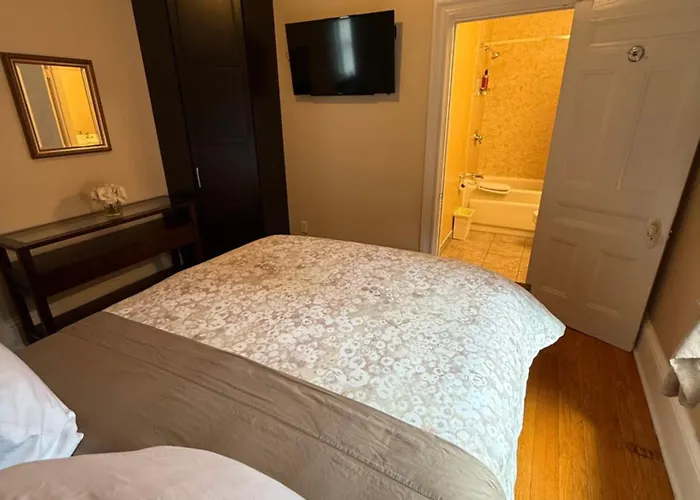 Century House Bed And Breakfast Ottawa