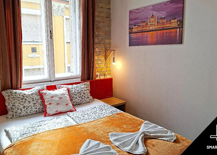 GoodMo Budapest Smart