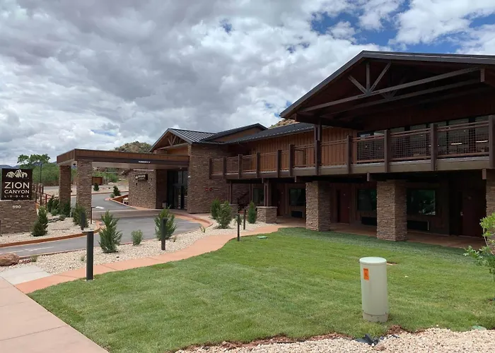 Pet Friendly hotel: Zion Canyon Lodge
