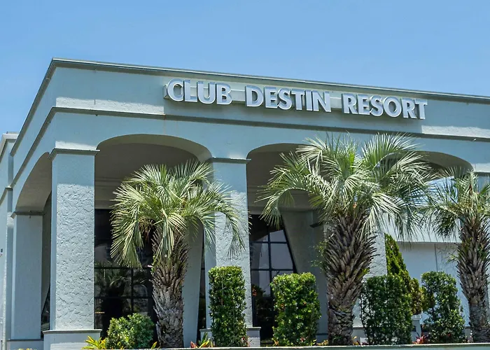 Pet Friendly hotel: Club Destin Condos