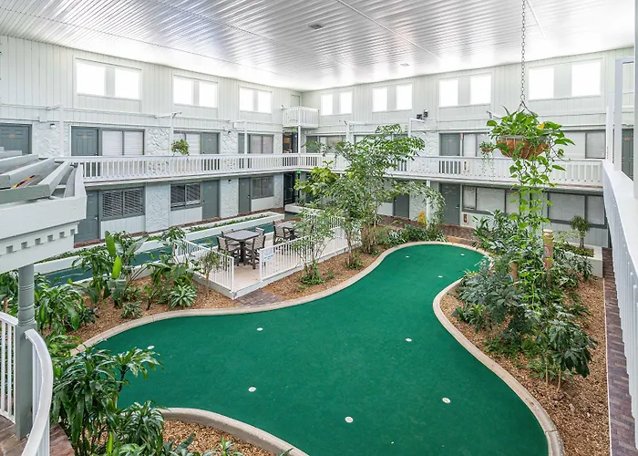 Pet Friendly hotel: Club Destin Condos