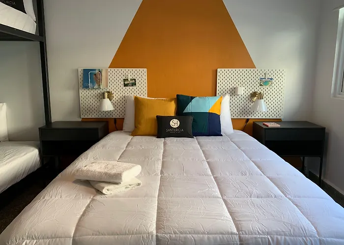 Santurcia Hostel (Adults Only)