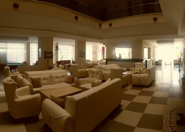 Club Bayar Beach Hotel