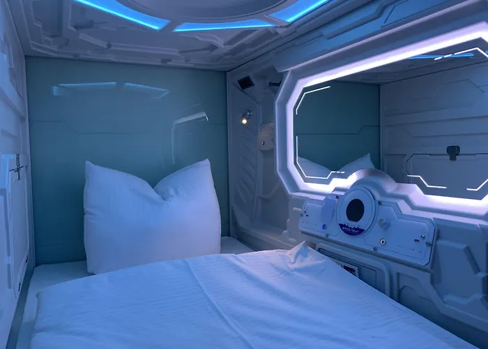Hotel dichtbij College: Space Night Capsule Hostel