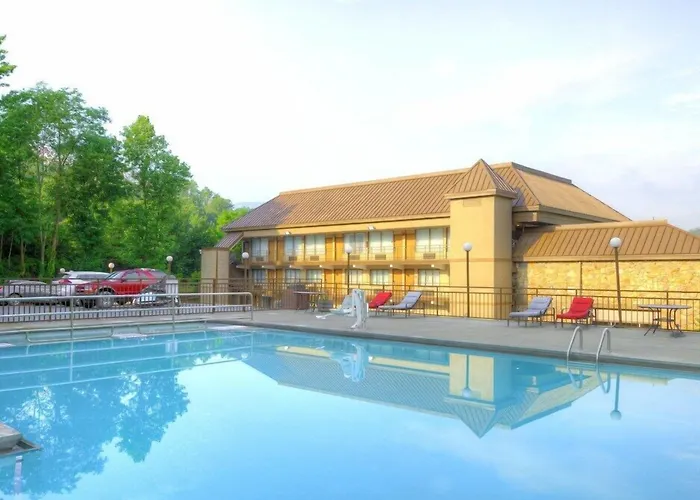 Dog friendly hotels Clarion Pointe Downtown Gatlinburg