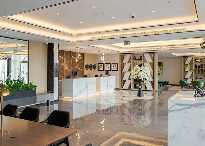 Hôtel 3 étoiles: Damac Hills 2 Hotel, An Edge By Rotana Hotel
