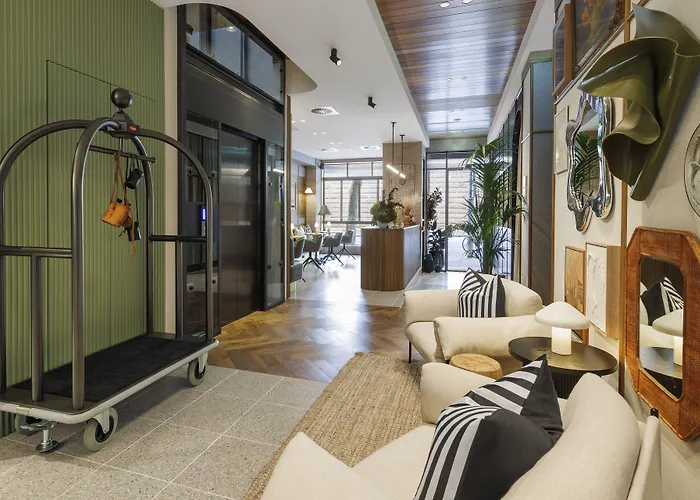 Pet Friendly hotel: 202 Elizabeth