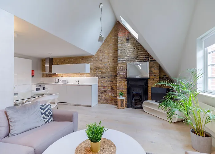 Resort: Holborn By Excel Apartments