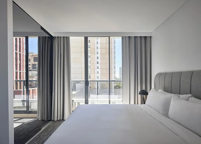 Meriton Suites Pitt Street, Sydney