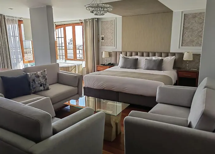 Hotel Fundador By Robles