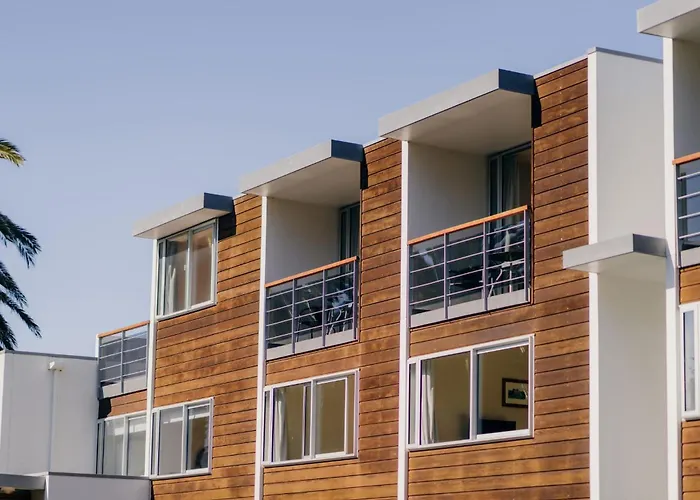 Boutique hotel only: Sumner Bay Motel