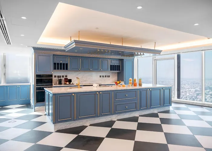 Hotel met uitzicht: The Bentley Luxury Hotel & Suites