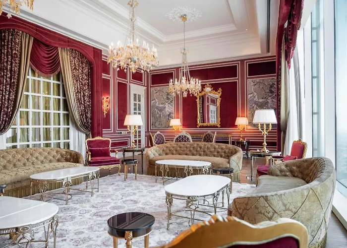 Hotel met uitzicht: The Bentley Luxury Hotel & Suites