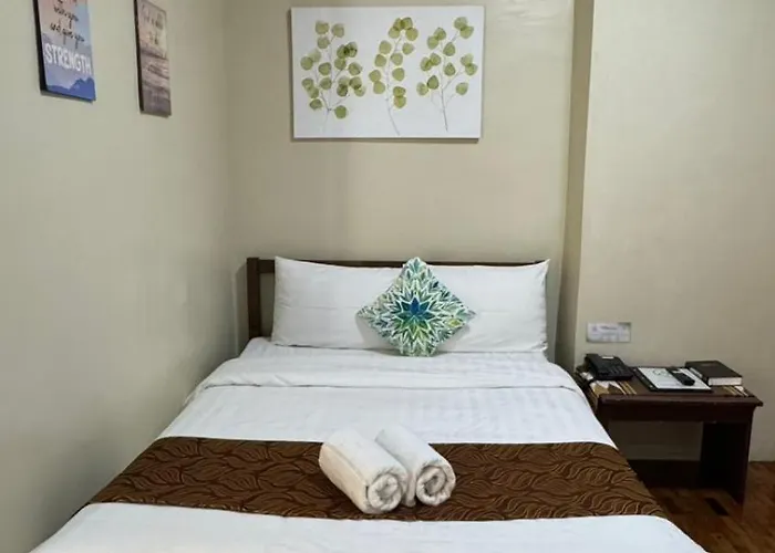 Elliannah Pines Hotel
