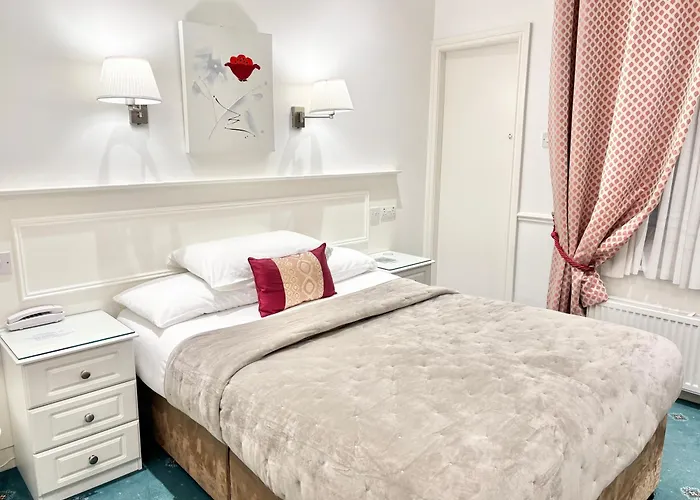 Dergvale Hotel