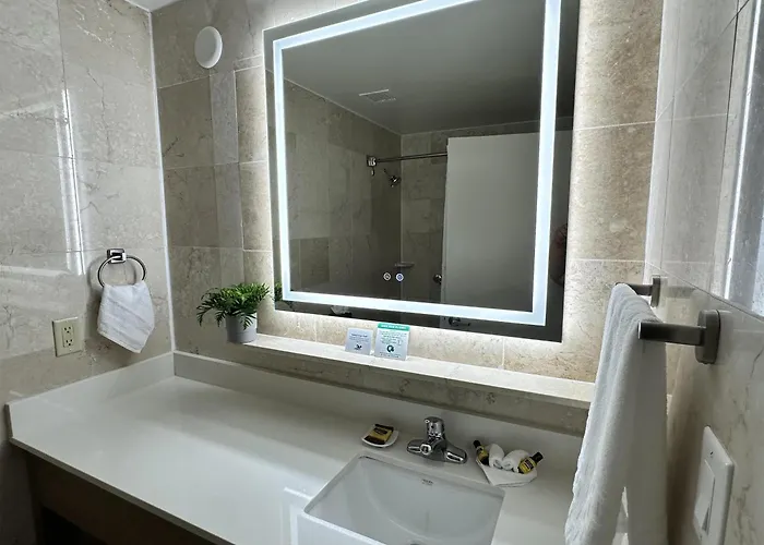 Best Western Plus Atlantic Beach Resort