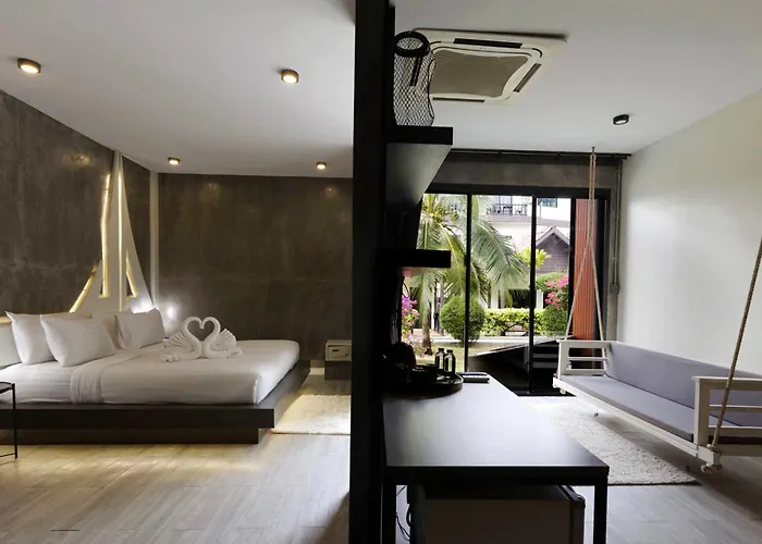 Resort: Phi Phi Andaman Legacy Resort