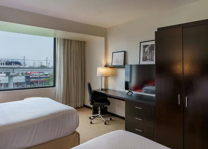 Courtyard By Marriott Panama Metromall