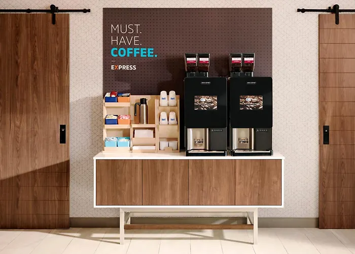 Hotel casino: Holiday Inn Express Manhattan Midtown West By Ihg