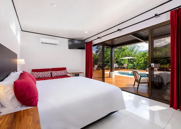 Arenal Manoa Resort & Hot Springs