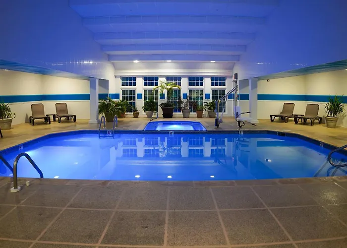 Comfort Suites Chincoteague Island Bayfront Resort