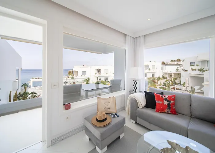 Lani'S Suites De Luxe - Adults Only