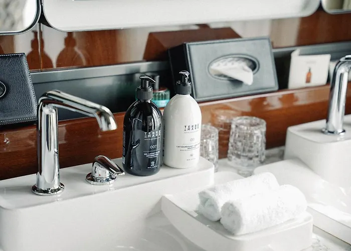 Gästehaus: Hotel Les Bains Paris