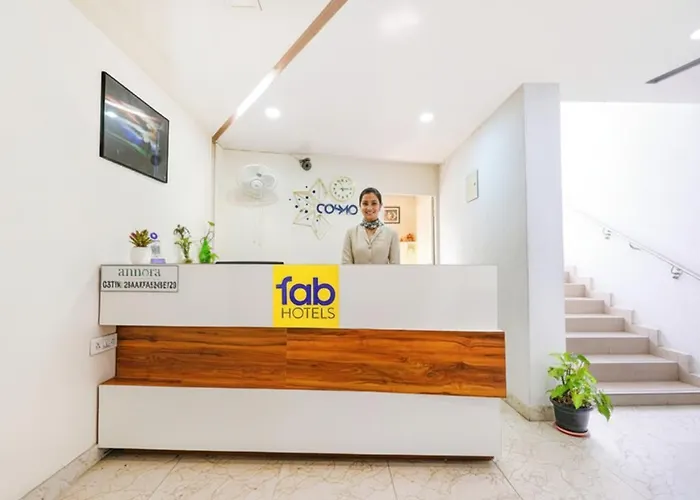 Beach hotel: Fabhotel Upstream