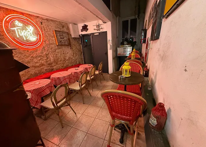  Le Globe