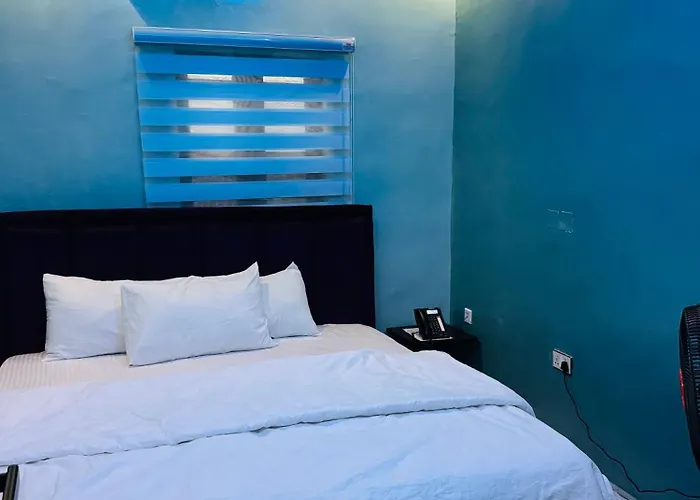 Luxe90 International Hotel And Suites