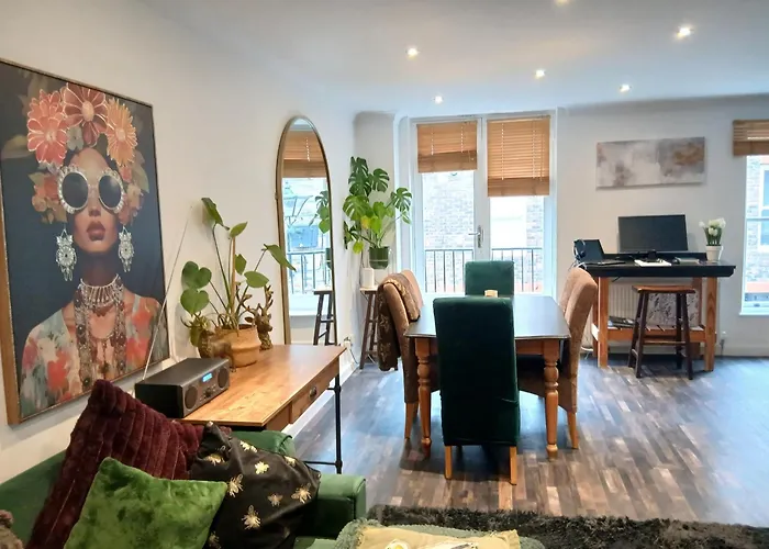 Pet Friendly hotel: Contractors Long Term Bookings